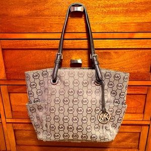 MK Jet Set Signature Logo Shoulder Tote